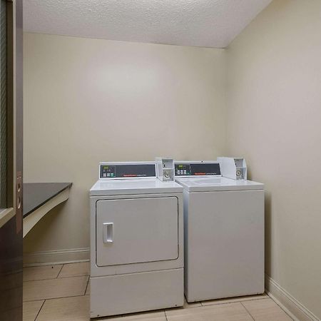 Comfort Inn Fayetteville I-95 Exteriör bild